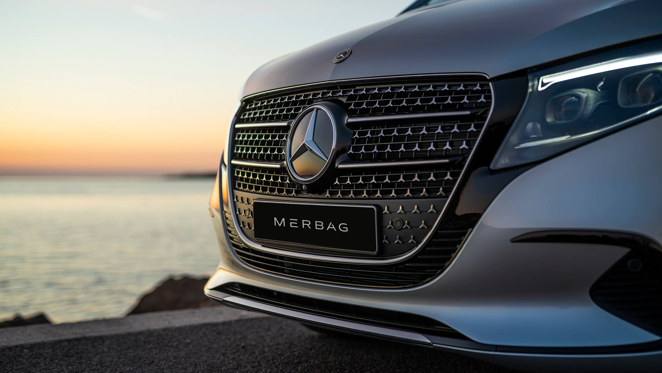 Mercedes V Klasse Kühlergrill mit einer LED-Lichtleiste - Merbag