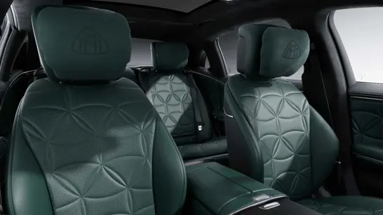 MANUFAKTUR Maybach MANUFAKTUR Kopfstützenkissen Mit Gesticktem Maybach Logo MANUFAKTUR Maybach MANUFAKTUR Kopfstützenkissen Mit Gesticktem Maybach Logo