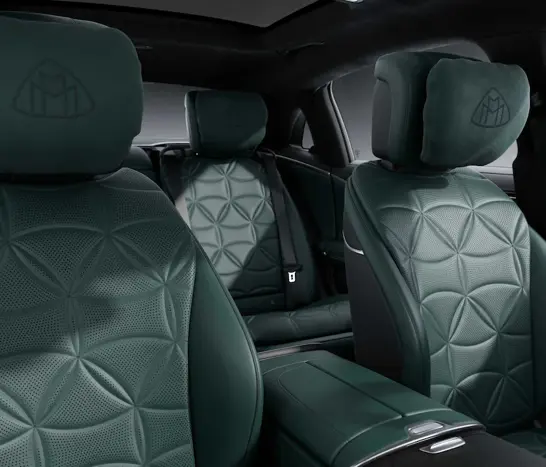 MANUFAKTUR Maybach MANUFAKTUR Kopfstützenkissen Mit Gesticktem Maybach Logo MANUFAKTUR Maybach MANUFAKTUR Kopfstützenkissen Mit Gesticktem Maybach Logo