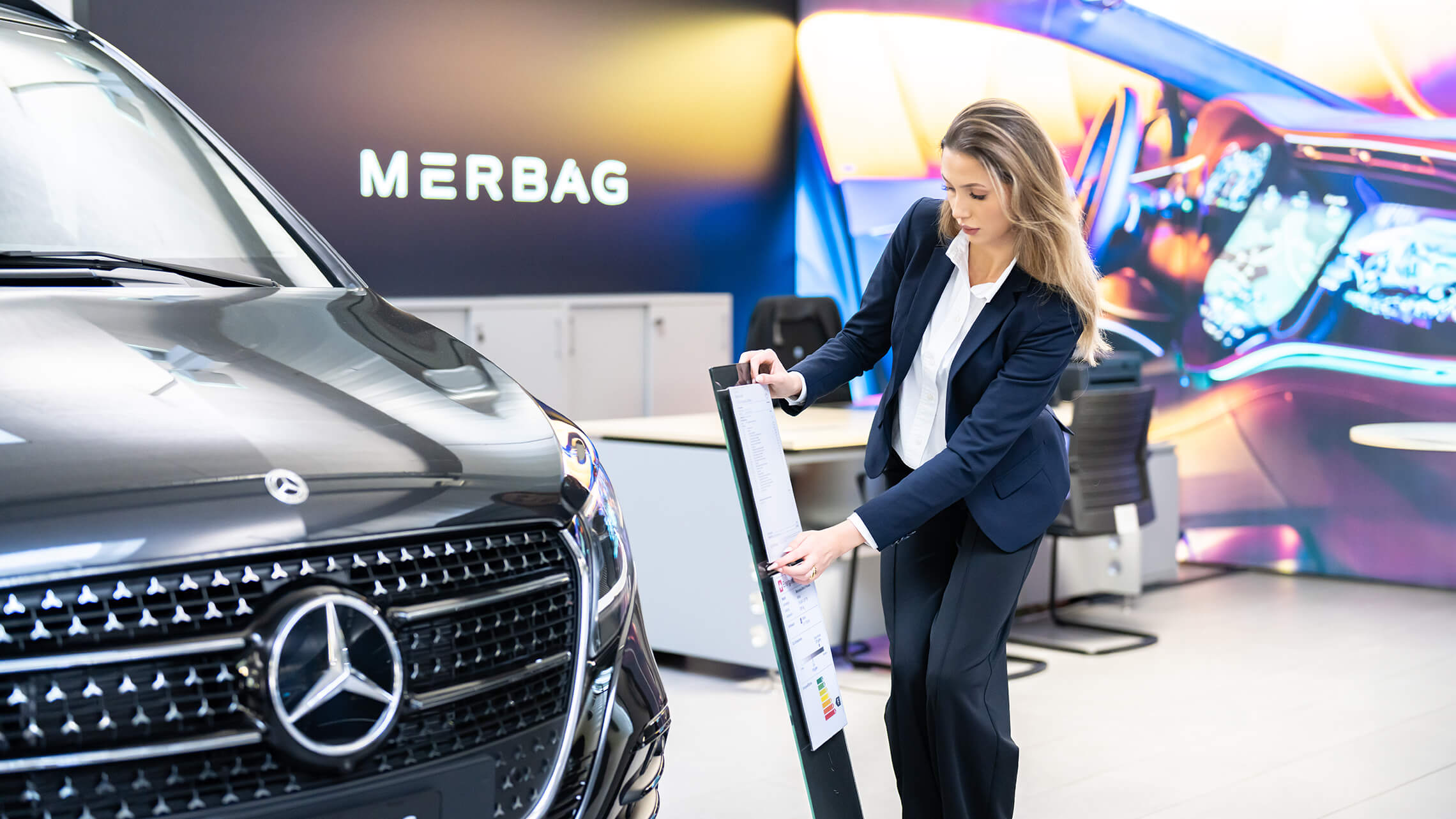 Kaufmann Frau 02 2280X1283