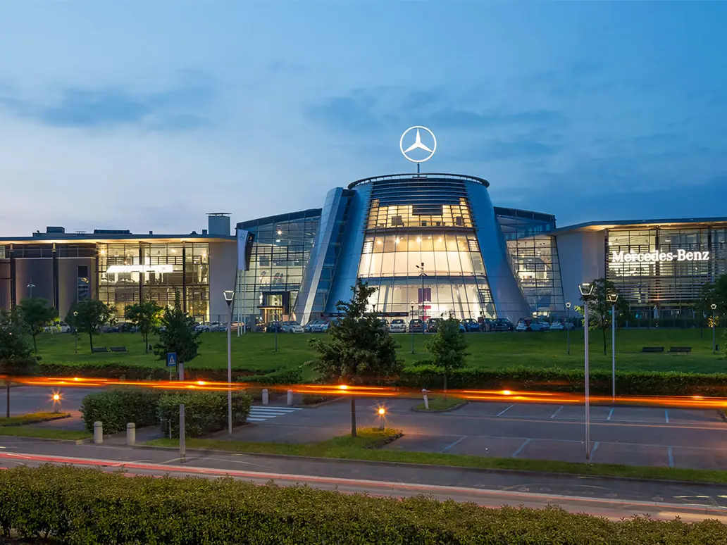 Merbag Merbag Gruppe: Über 110 Jahre Mercedes-Benz Kompetenz | Mercedes-Benz ...
