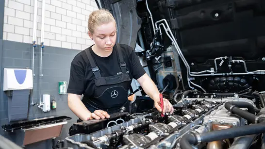 Automobil Mechatroniker NF 04 2280X1283 Automobil Mechatroniker NF 04 2280X1283