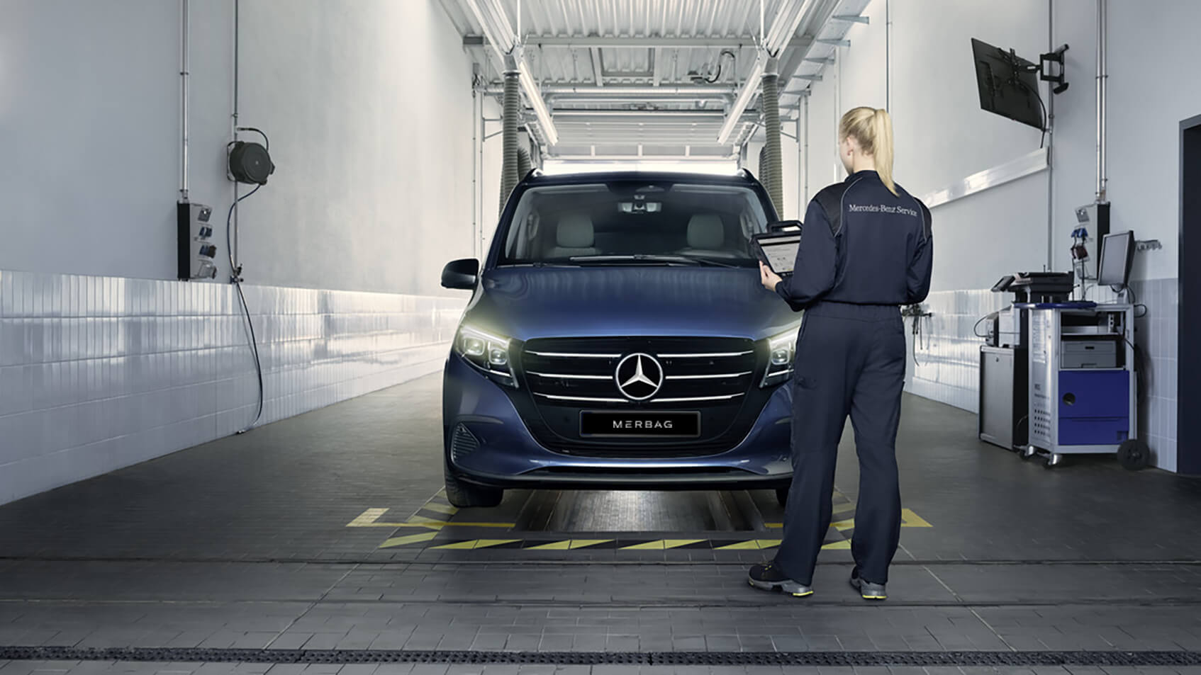 Vanpro Center 02 1694X953