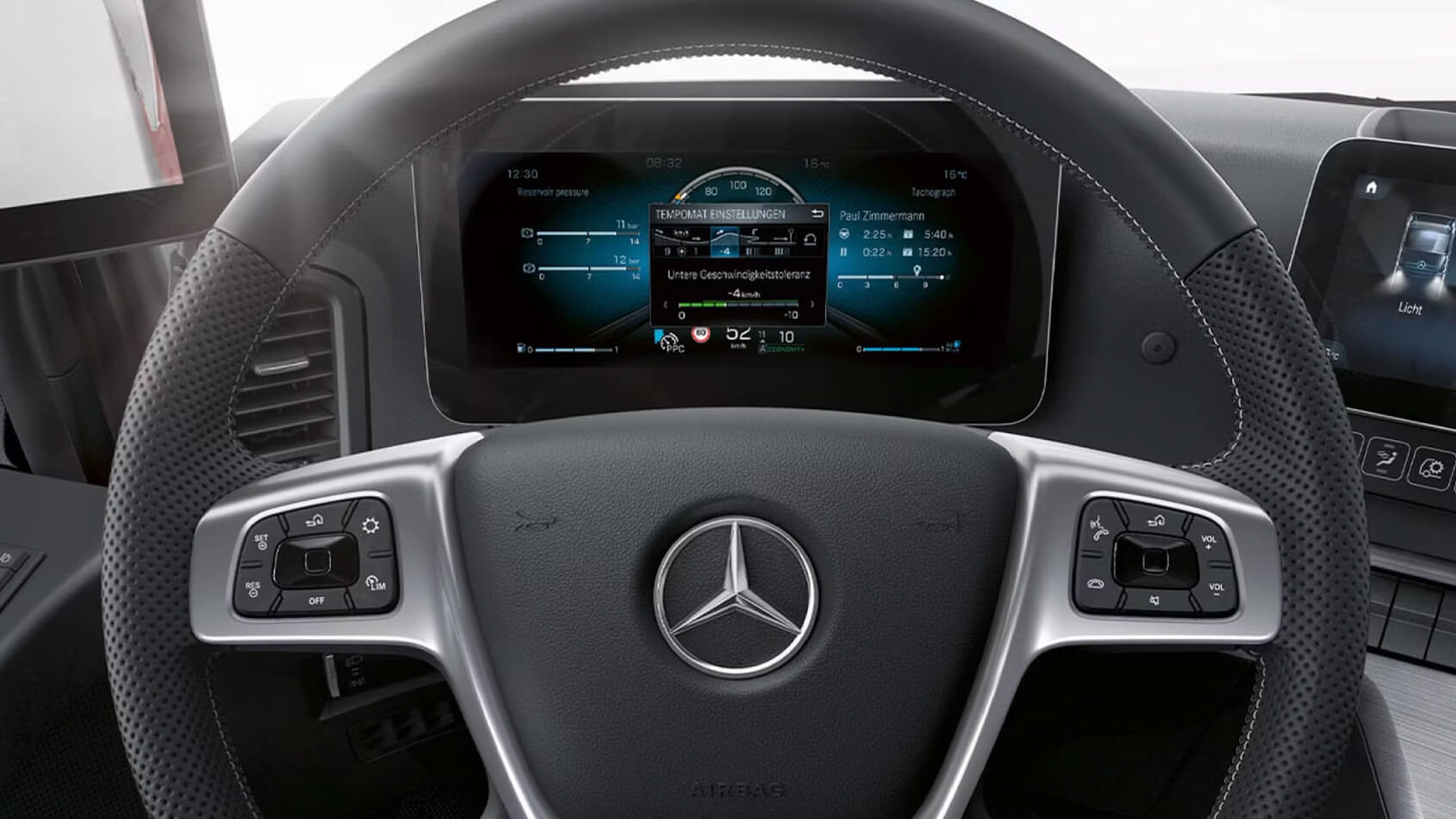 Strassenorientierter Kippsattel Actros Predictive Powertrain Control 1694 953