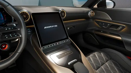 AMG SL 63 MANUFAKTUR Golden Coast 04 2280X1283 AMG SL 63 MANUFAKTUR Golden Coast 04 2280X1283
