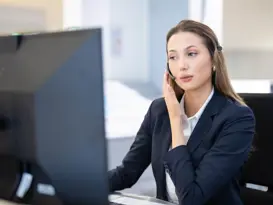 Kaufmann/Kauffrau EFZ im Automobil-Gewerbe Kaufmann Frau 3840X2160