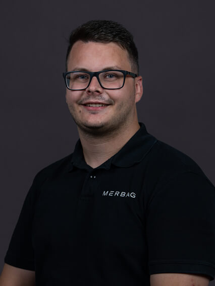 Merbag Ansprechpartner Schlieren Nutzfahrzeug Elias Hertig 426X568