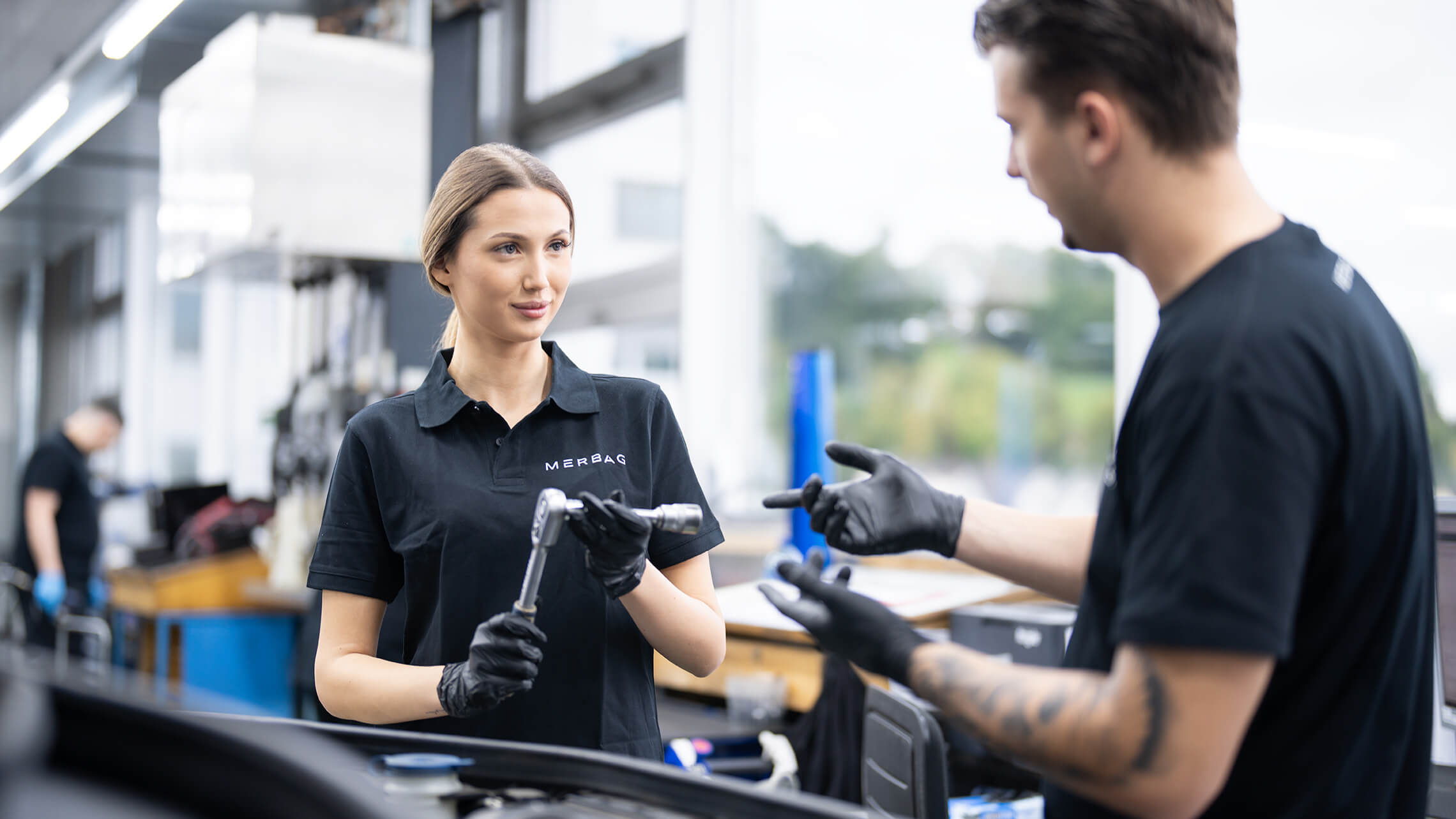 Kaufmann Frau 04 2280X1283