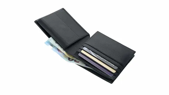 AMG Geldboerse 02 2280X1283 AMG Geldboerse 02 2280X1283