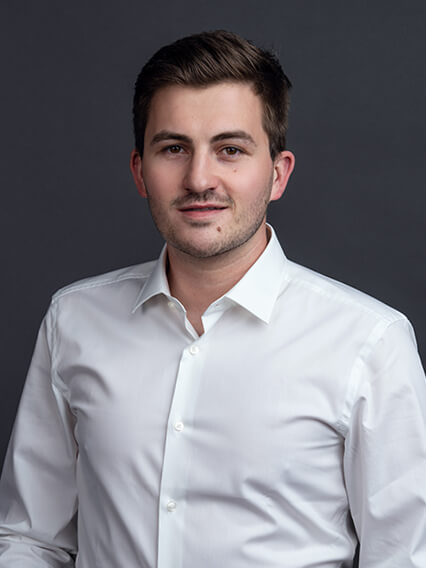 Merbag Ansprechpartner Schlieren Nutzfahrzeug Daniel Seeholzer 426X568