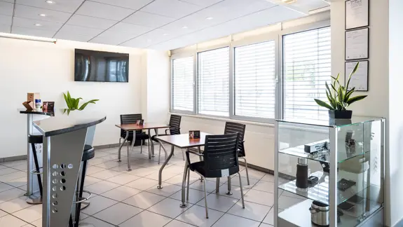 Granges Paccot Nutzfahrzeuge Standort Showroom 03 2280X1283 Granges Paccot Nutzfahrzeuge Standort Showroom 03 2280X1283