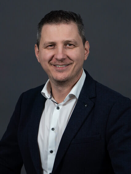 Merbag Ansprechpartner Staefa Dejan Milojevif 426X568