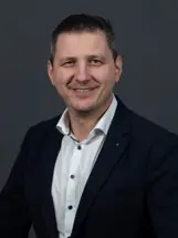 Merbag Ansprechpartner Staefa Dejan Milojevif 426X568 Merbag Ansprechpartner Staefa Dejan Milojevif 426X568