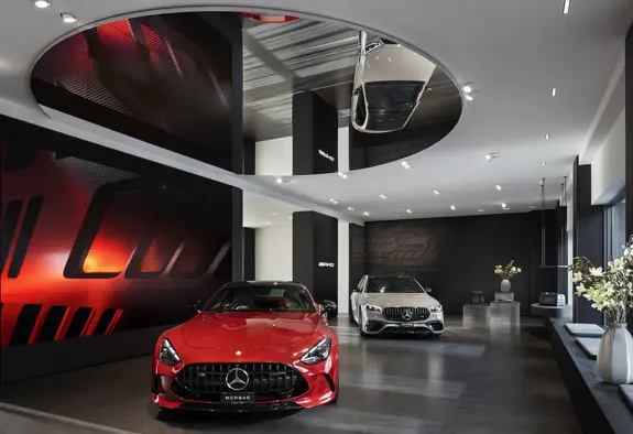 Stars@Mercedes Benz Grosser Showroom Mercedes AMG Innen 1694X1162 Stars@Mercedes Benz Grosser Showroom Mercedes AMG Innen 1694X1162