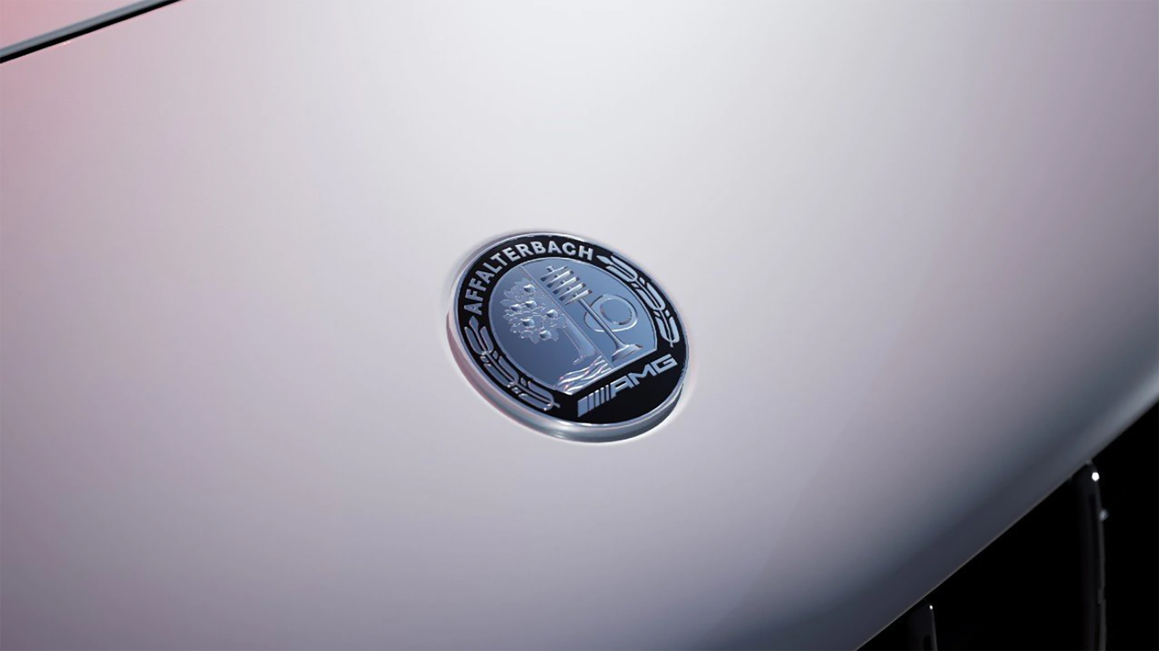 Mercedes-AMG A-Klasse Kompaktlimousine Motorhaube mit AMG Wappen - Merbag