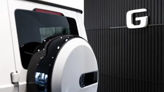 TEV Store Seefeld 09 2280X1283px TEV Store Seefeld 09 2280X1283px