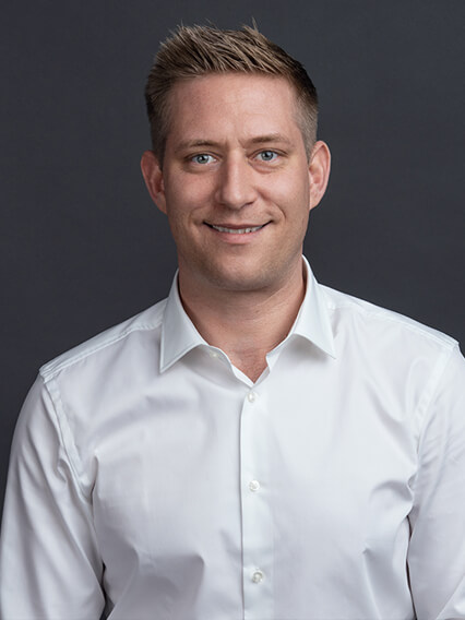 Merbag Ansprechpartner Schlieren Nutzfahrzeug Stefan Reinisch 426X568