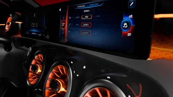 Mercedes AMG-CLA Coupe 35 4MATIC MBUX - Merbag Mercedes AMG-CLA Coupe 35 4MATIC MBUX - Merbag