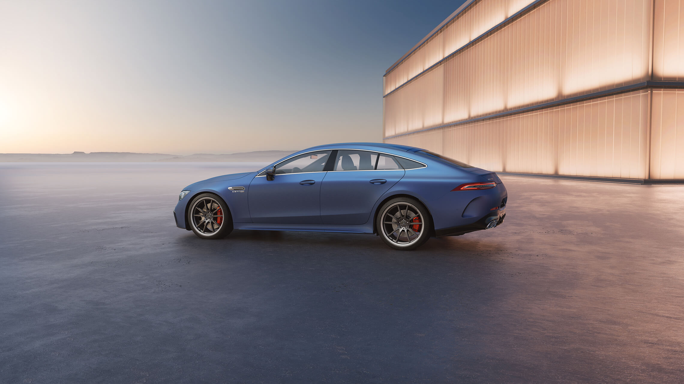 Mercedes AMG GT 63 4MATIC+ 4 Tuerer Coupe Dynamisches Coupé-Design - Merbag