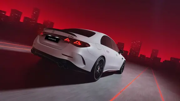 Mercedes-AMG E53 HYBRID 4MATIC Limousine AMG-spezifisches Heck - Merbag Mercedes-AMG E53 HYBRID 4MATIC Limousine AMG-spezifisches Heck - Merbag