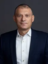 Merbag Ansprechpartner Schlieren Personenwagen Benito Passafaro Merbag Ansprechpartner Schlieren Personenwagen Benito Passafaro