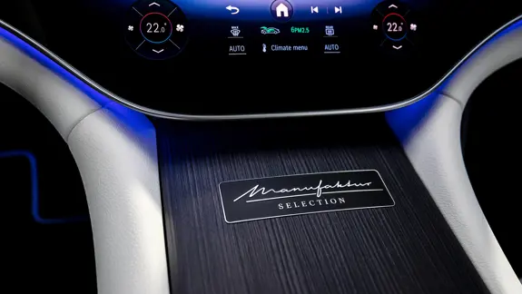 EQS 06 2280X1283 EQS 06 2280X1283