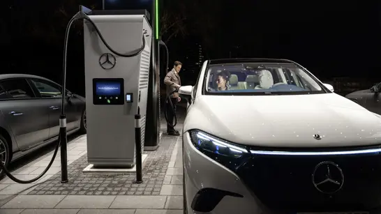 Unterwegs Laden 1694 953 Unterwegs Laden 1694 953