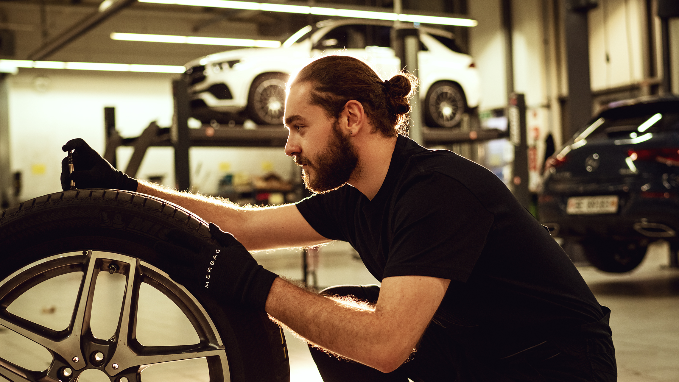 Merbag Bildpool Service Werkstatt Reifenwechsel