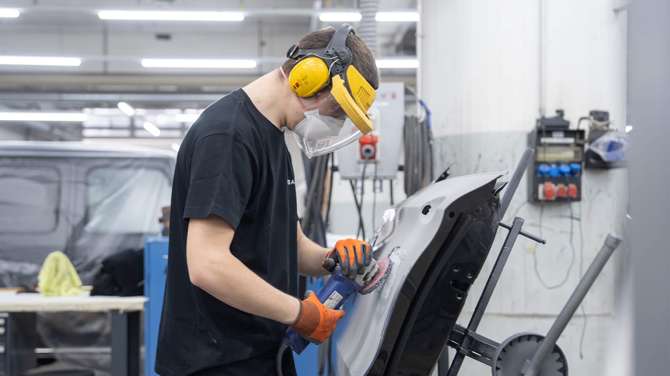 Carrosseriespengler In 02 2280X1283