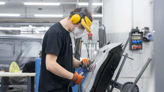 Carrosseriespengler In 02 2280X1283 Carrosseriespengler In 02 2280X1283