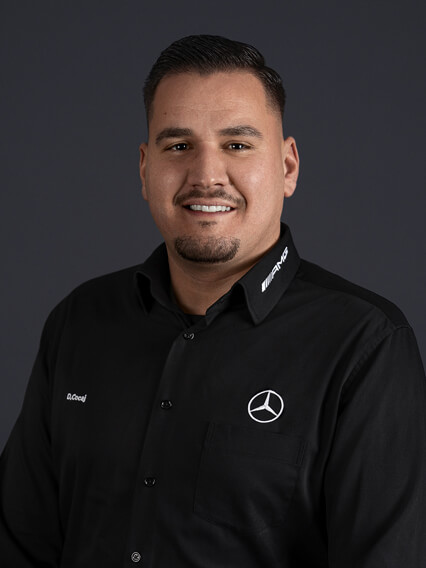 Merbag Ansprechpartner Zuerich Seefeld Dardan Cocaj 426X568