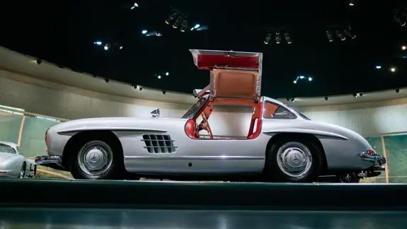 300 SL 70 Jahre 03 2280X1283 300 SL 70 Jahre 03 2280X1283