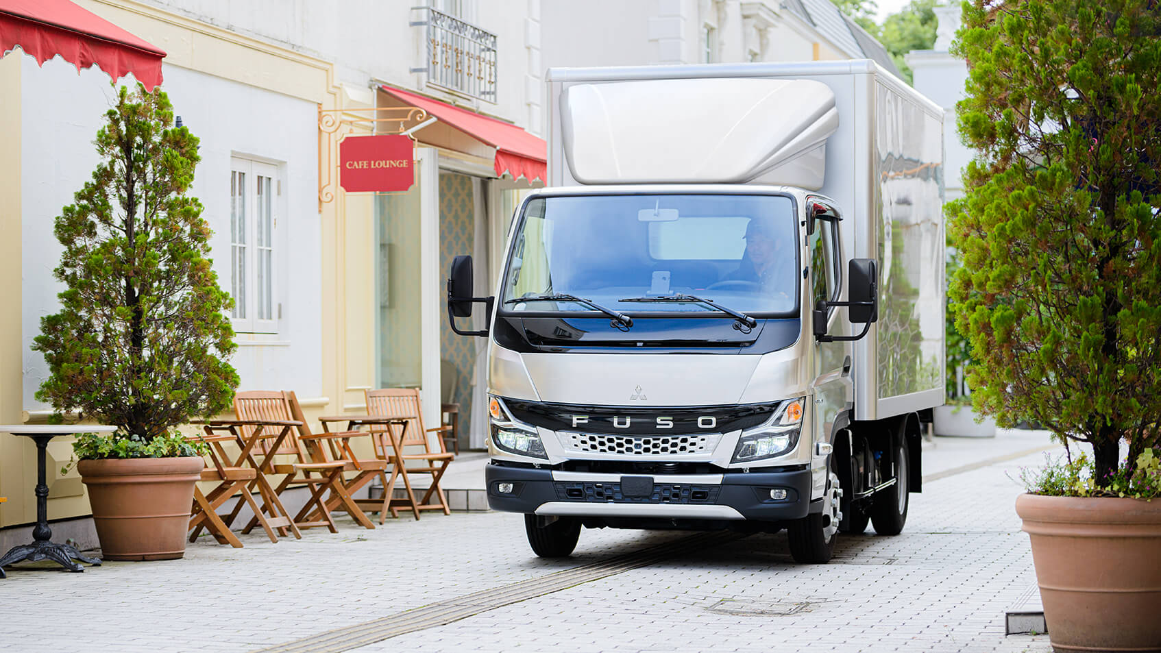 Mercedes Fuso Canter Erhoehte Sicherheit