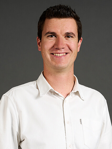 Merbag Ansprechpartner Uetendorf Jonas Sommer 426X568