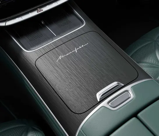 MANUFAKTUR Maybach MANUFAKTUR Schriftzug MANUFAKTUR Maybach MANUFAKTUR Schriftzug