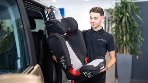 Detailhandelsfachmann Frau 03 2280X1283 Detailhandelsfachmann Frau 03 2280X1283