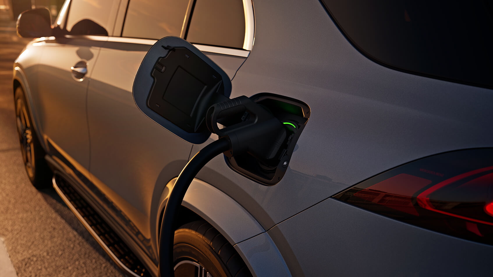 Mercedes Benz GLE SUV Hybrid Zwei Energiewelten
