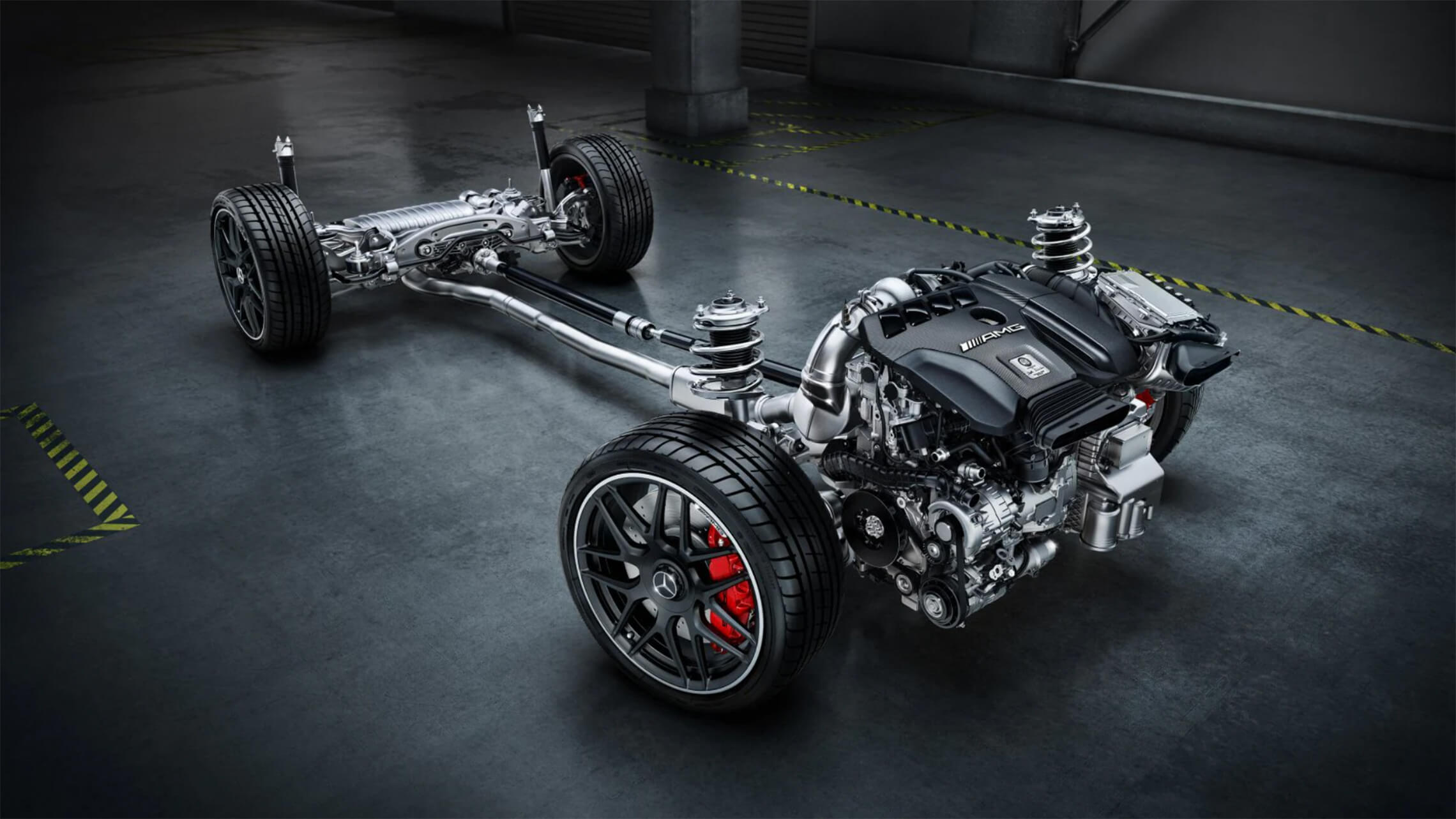 Mercedes-AMG A-Klasse Kompaktlimousine A45 exzellente Performance - Merbag