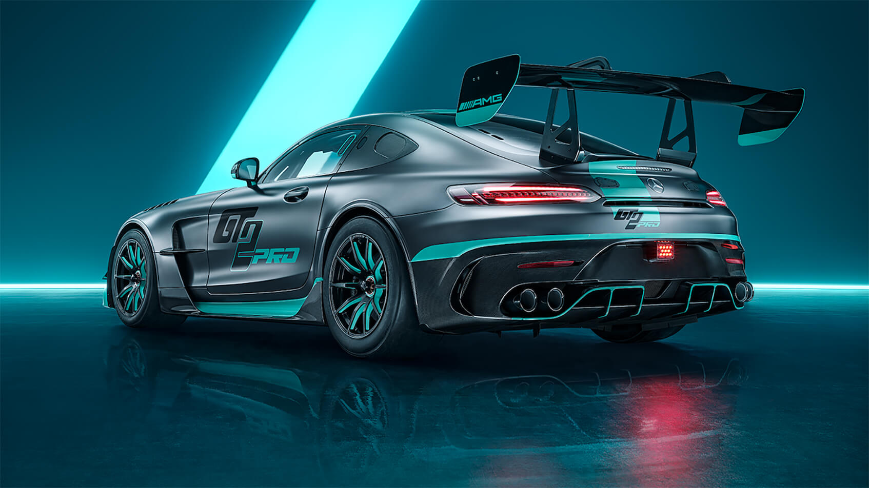 Mercedes AMG GT2 PRO Exterieur 1694X953