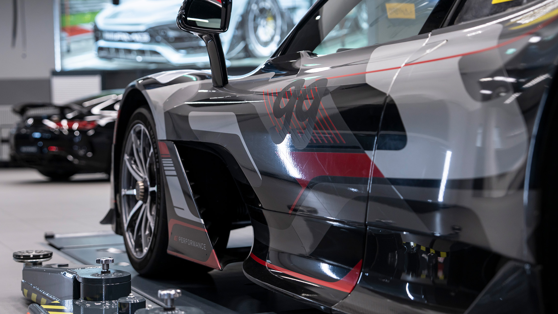 AMG ONE Hub Merbag Schlieren 03 2280X1283