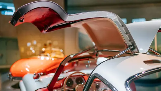 300 SL 70 Jahre 02 2280X1283 300 SL 70 Jahre 02 2280X1283