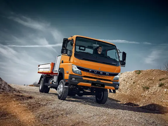 Fuso Canter 6,5T 1092X819 Fuso Canter 6,5T 1092X819