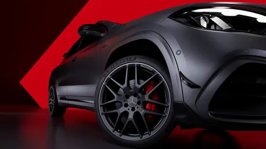 Mercedes-AMG GLA 45 S 4MATIC rote Bremssättel mit AMG Leichtmetallräder im 10-Speichen-Design mattschwarz - Merbag Mercedes-AMG GLA 45 S 4MATIC rote Bremssättel mit AMG Leichtmetallräder im 10-Speichen-Design mattschwarz - Merbag