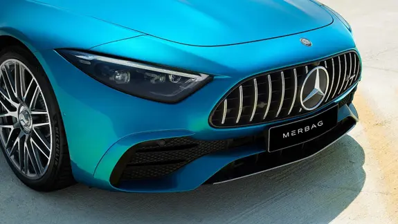 Mercedes AMG SL 43 AMG-spezifischer Kühlergrill und DIGITAL LIGHT - Merbag Mercedes AMG SL 43 AMG-spezifischer Kühlergrill und DIGITAL LIGHT - Merbag