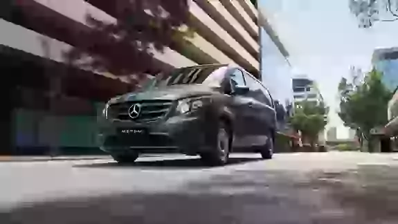 Mercedes Vito Kastenwagen 01