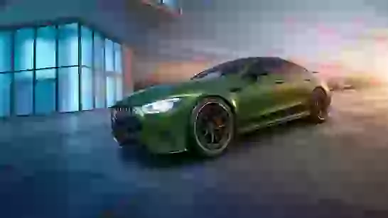 Mercedes AMG GT 63 S 4MATIC+ 4 Tuerer Coupe 01