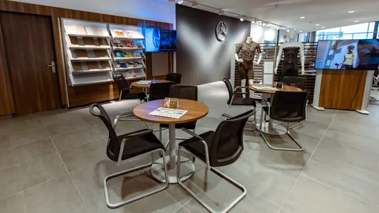 Lugano Pazzallo Standort Showroom 07 2280X1283 Lugano Pazzallo Standort Showroom 07 2280X1283