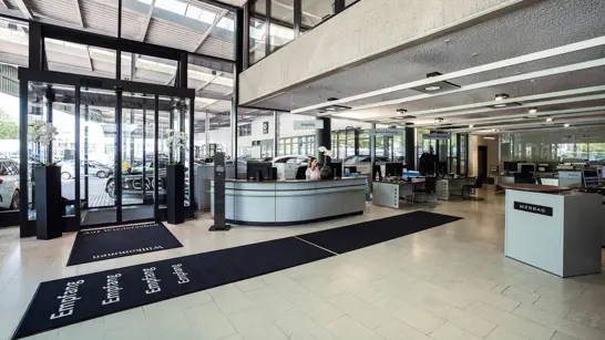 Zuerich Nord Standort Showroom 02 2280X1283 Zuerich Nord Standort Showroom 02 2280X1283