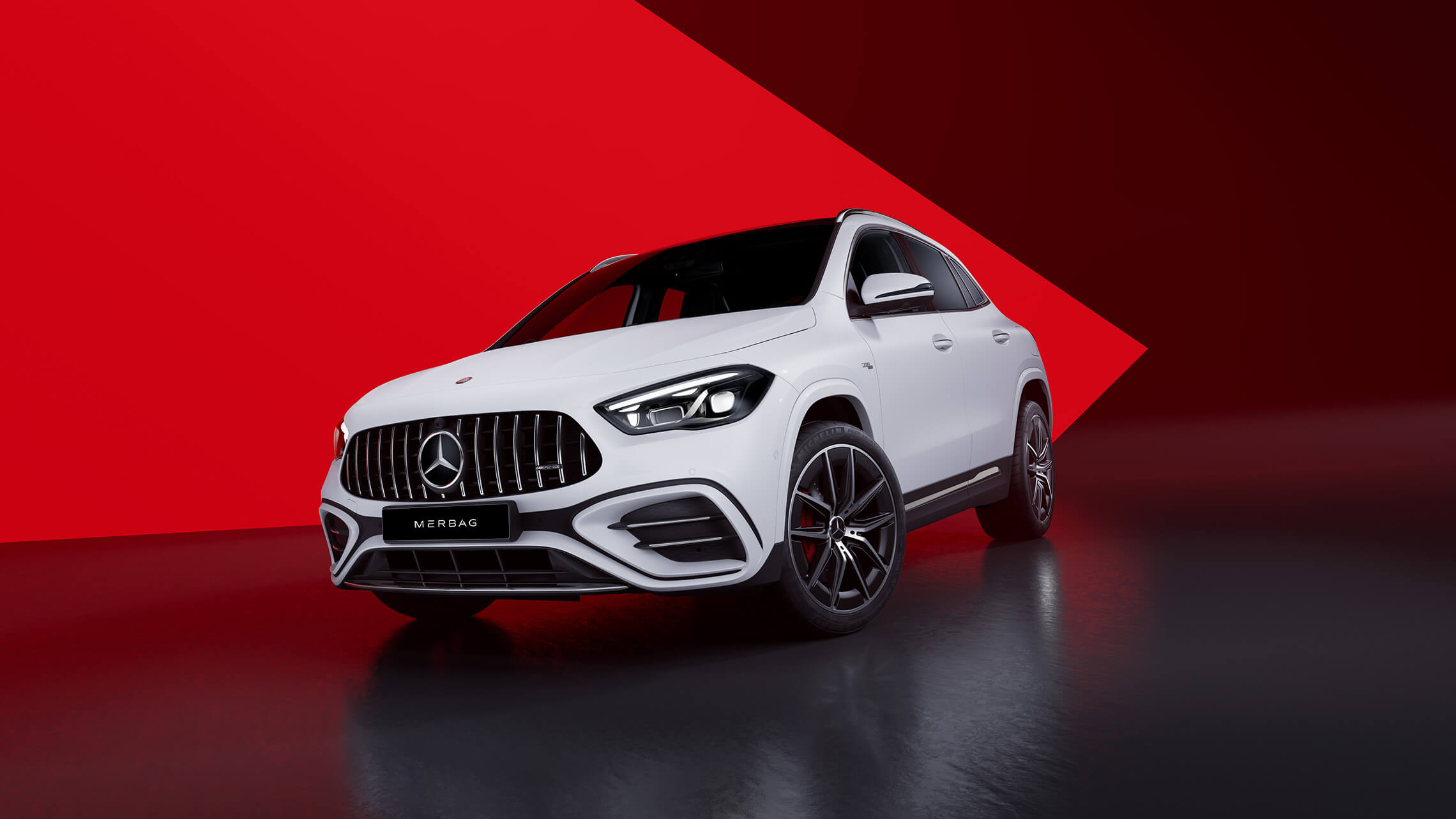 Mercedes-AMG GLA 35 Frontansicht - Merbag