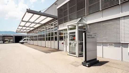 Uetendorf Standort Aussenansicht 04 2280X1283 Uetendorf Standort Aussenansicht 04 2280X1283